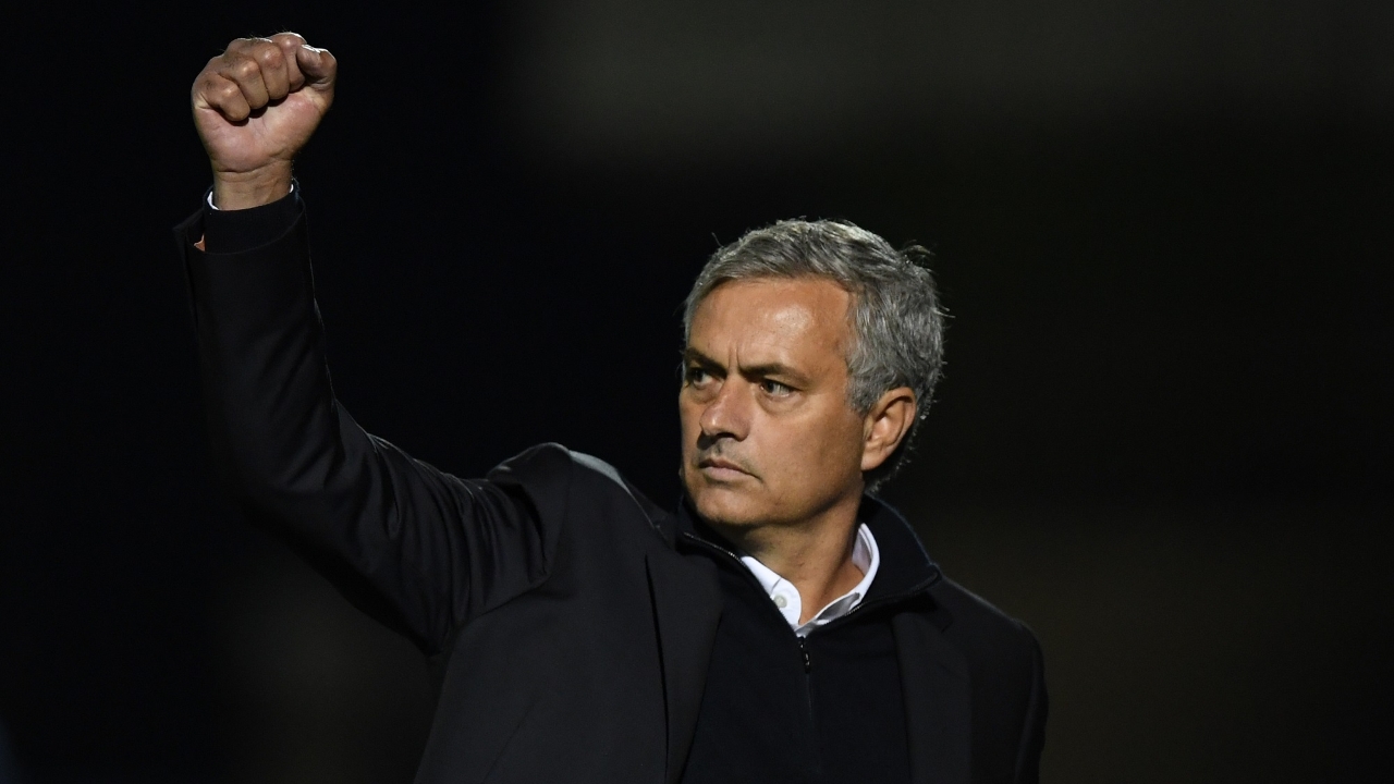 喀麦隆非洲杯大名单：姆伯莫领衔，巴索戈在列，奥纳纳无缘（喀麦隆公布非洲杯阵容：姆伯莫领军，巴索戈入选，奥纳纳落选）