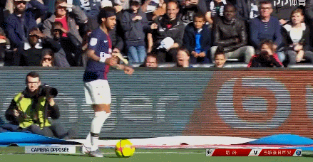 半场：阿森纳0-0水晶宫，马杜埃凯失良机，贝尼特斯屡救险（半场战报：阿森纳0-0水晶宫，马杜埃凯错失良机，贝尼特斯多次化解险情）