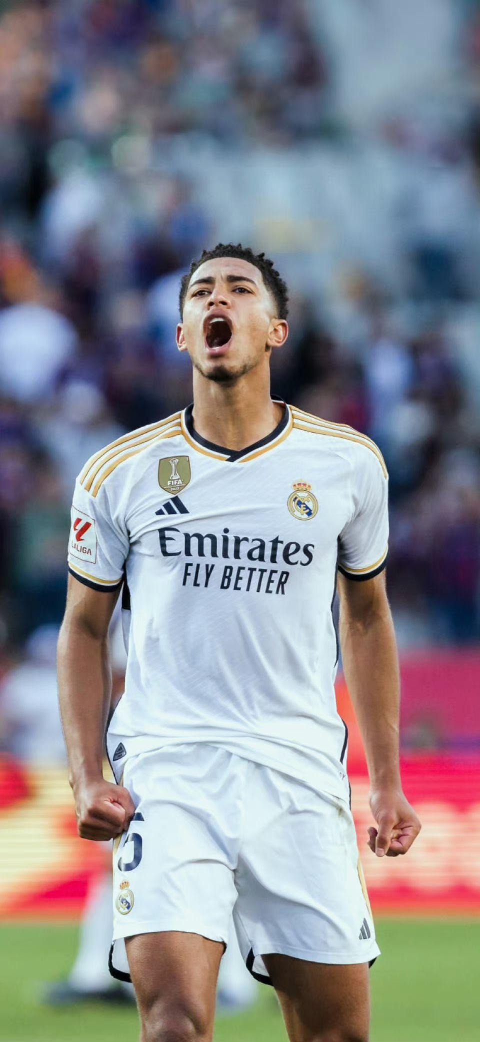 葡萄牙U17夺冠，奎罗斯社媒发贺电：我无比自豪（葡萄牙U17加冕冠军，奎罗斯发文庆贺：无比骄傲）