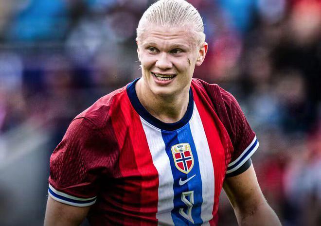 曼联队史最高薪11人阵容：C罗领衔，博格巴和拉什福德入选（曼联史上最高薪11人阵容：C罗领衔，博格巴、拉什福德在列）