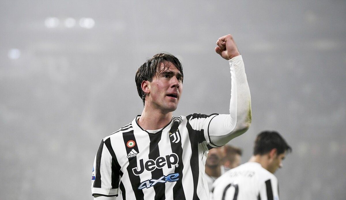 不相伯仲！米兰与那不勒斯近4次交手2胜2负（难分高下：米兰与那不勒斯近4次对决各取两胜）