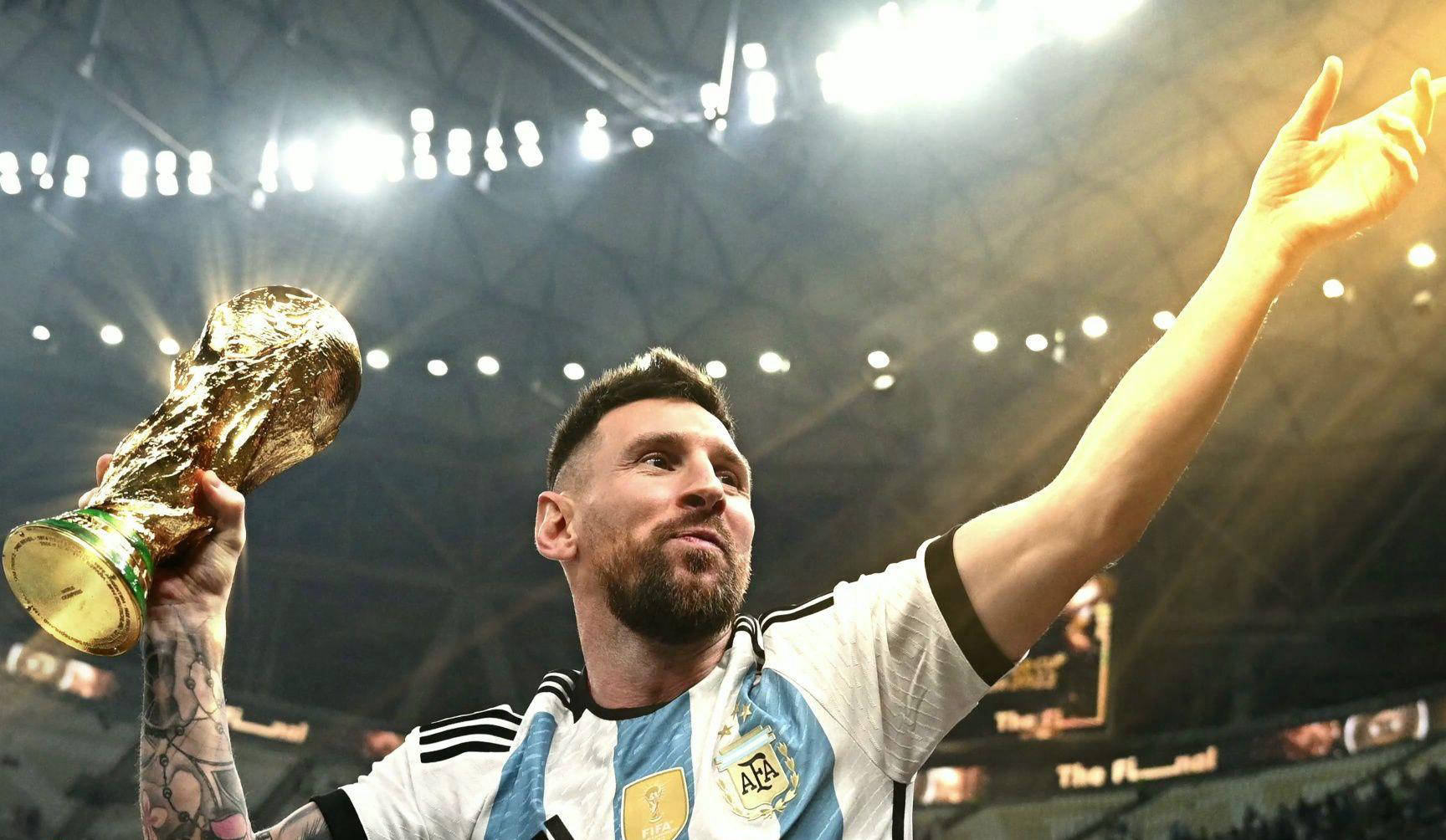 姆卡萨：球队目标就是夺冠，为曼城首秀是值得骄傲的时刻（姆卡萨：球队剑指冠军，曼城处子秀令我自豪）