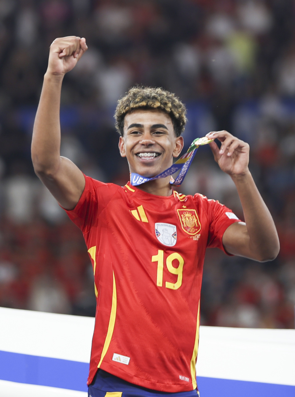 利物浦萨拉赫末节进球锁定胜利（萨拉赫末节建功，助利物浦锁定胜局）