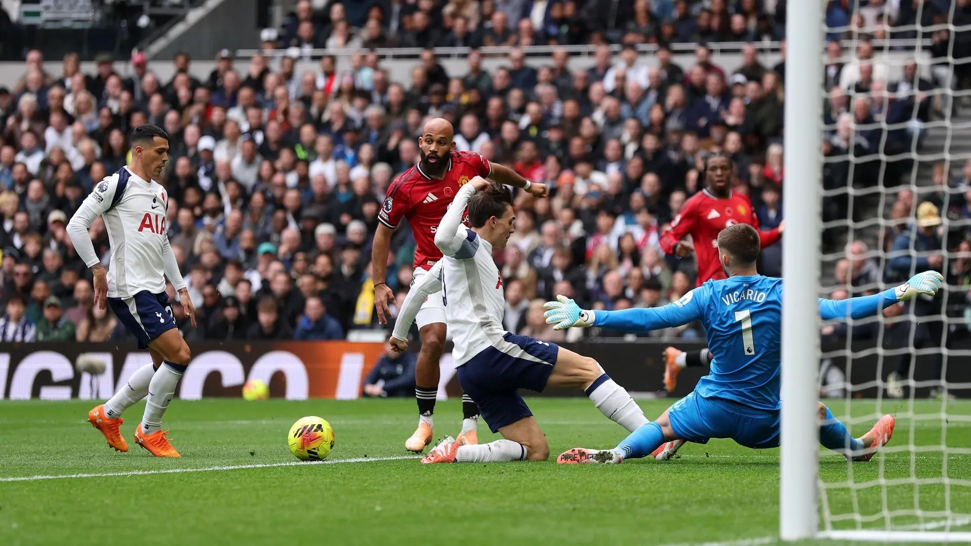 因扎吉执教巴勒莫客场3比1胜恩波利（因扎吉率领巴勒莫客场3-1力克恩波利）