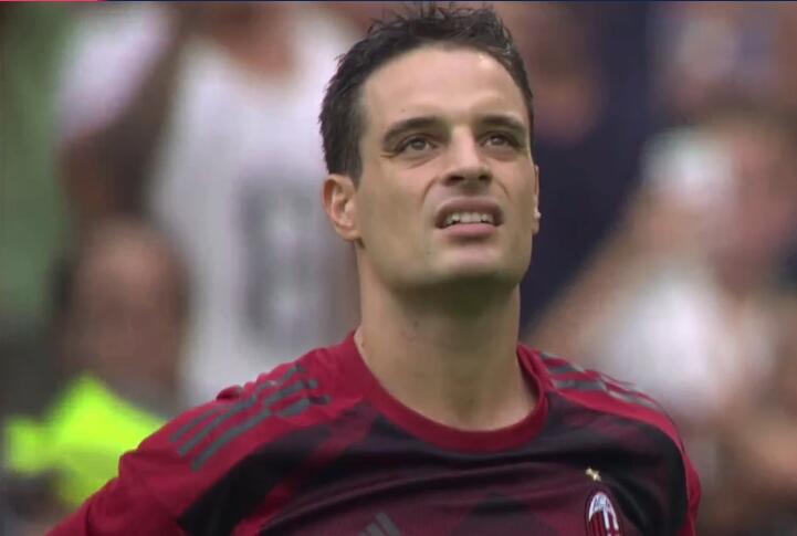 前队友：梅西教会我怎么踢球！有时我还被他怒吼！（前队友：梅西指点我踢法，有时也会对我怒吼）